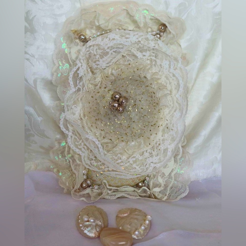 Hand Crafted Glass Bottles Eternal Glory Pillow Set Vanilla - Picture 7 of 11